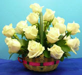 12 adet beyaz g�l sepeti Ergazi Mahallesi �i�ek g�nderme sitemiz g�venlidir 