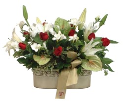 kaliteli taze ve ucuz �i�ekler  SEPET I�ERISINDE KAZABLANKA VE G�LLER