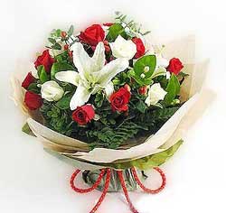 g�ller ve kazablanklardan g�rsel bir buket kaliteli taze ve ucuz �i�ekler 