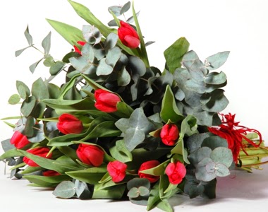 Demetevler Oran 14 �ubat sevgililer g�n� �i�ek  11 adet kirmizi g�l buketi �zel g�nler i�in