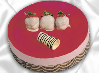 pasta siparisi 4 ile 6 kisilik yas pasta �ilekli yaspasta Elvankent online �i�ek g�nderme