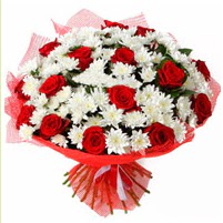 11 adet k�rm�z� g�l ve beyaz k�r �i�e�i kaliteli taze ve ucuz �i�ekler 