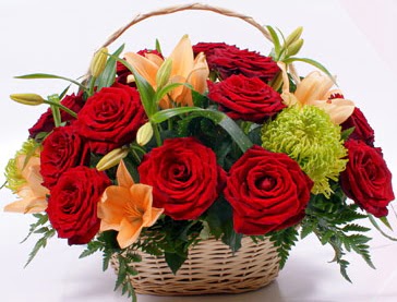 Sepette 5 adet k�rm�z� g�l ve k�r �i�ekleri Bat�kent �nternetten �i�ek sipari�i  