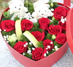 2 adet ay�c�k 9 k�rm�z� g�l kalp i�erisinde kaliteli taze ve ucuz �i�ekler 