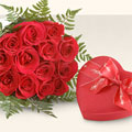 Turgut �zel mahallesi hediye �i�ek yolla  10 adet g�l ve kalp �ikolata