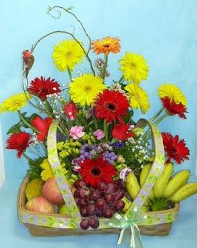 Ergazi Mahallesi �i�ek g�nderme sitemiz g�venlidir  sepet i�erisinde meyva ve �i�ekler