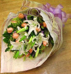 kaliteli taze ve ucuz �i�ekler  11 ADET G�L VE 1 ADET KAZABLANKA