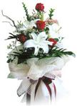 Yenimahalle �i�ek online �i�ek sipari�i  4 kirmizi g�l , 1 dalda 3 kandilli kazablanka