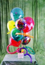 Bat�kent �i�ek sipari�i sitesi  karisik g�r�nt�de renkli u�an balon buketi