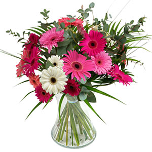 15 adet gerbera ve vazo �i�ek tanzimi Kardelen mahallesi �i�ek g�nderme 