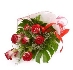 �i�ek g�nder 9 adet kirmizi g�l buketi �vedik g�venli kaliteli h�zl� �i�ek 