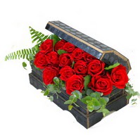 Sandik i�erisinde 21 adet kirmizi g�l Bat�kent yurti�i �i�ek sipari�i 