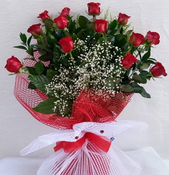 13 k�rm�z� g�lden k�z isteme s�z �i�e�i Macunk�y sevgilime hediye �i�ek 