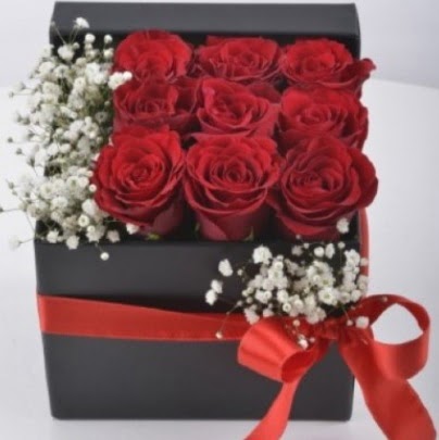 Kutu i�erisinde 9 adet k�rm�z� g�l Bat�kent yurti�i �i�ek sipari�i 